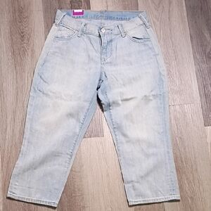 Old Navy Light Wash Women's Cropped Jeans Size 6